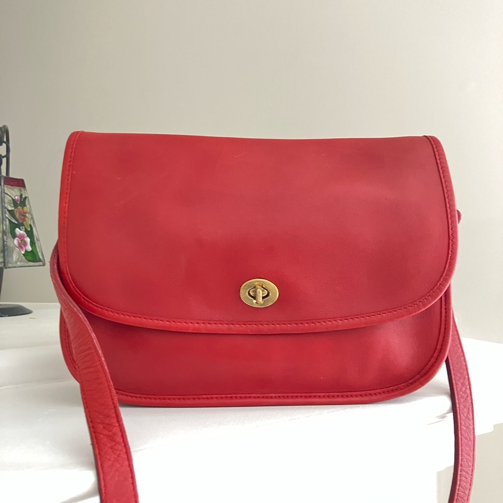 Vintage Coach City Bag (9790) in CHERRY RED!
